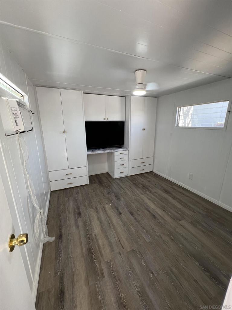 351 Palm Canyon Drive 64