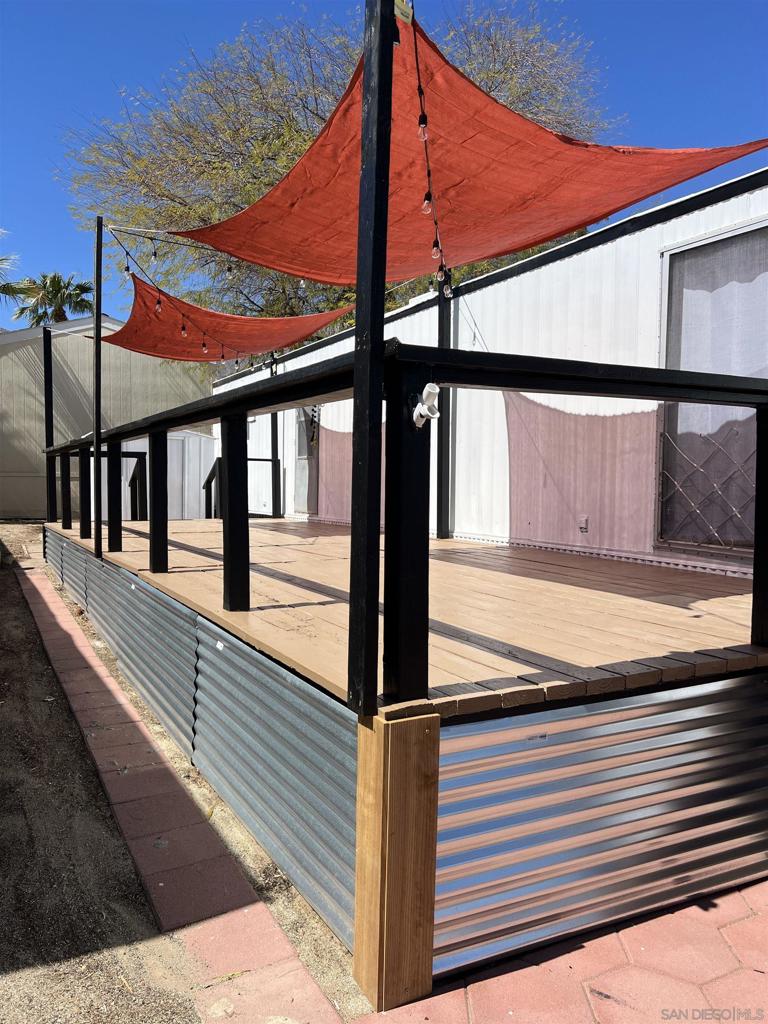 351 Palm Canyon Drive 64