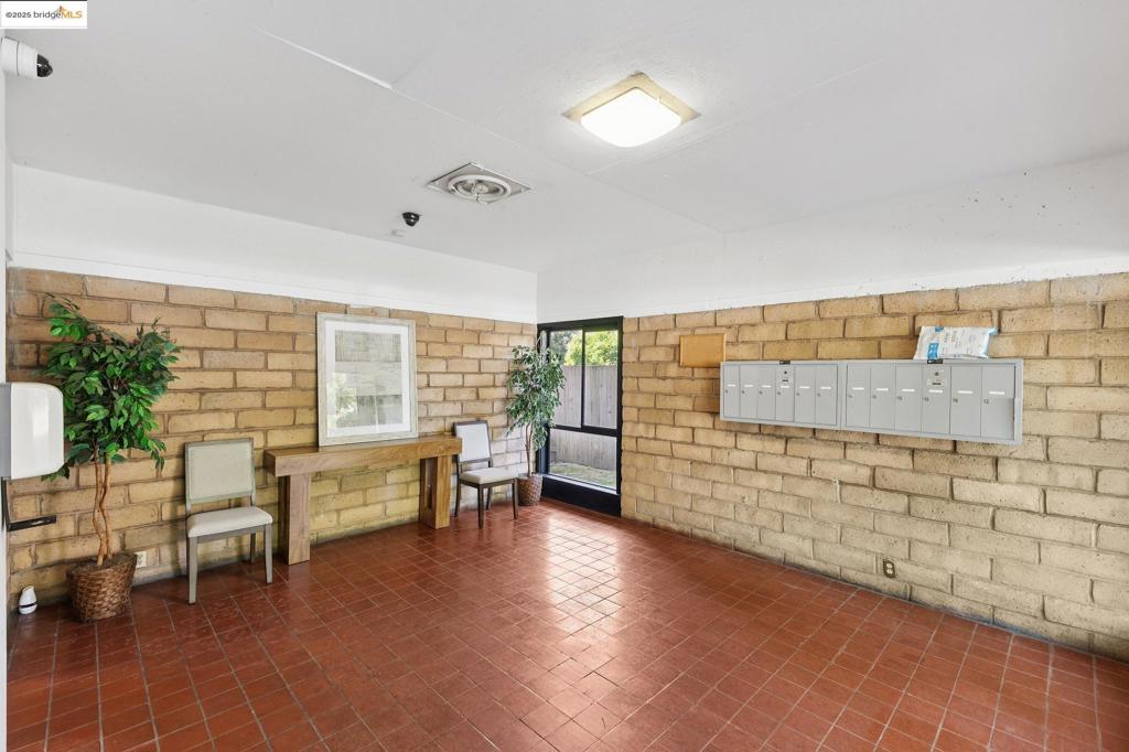 CLARMNT/ELMWOOD - Residential