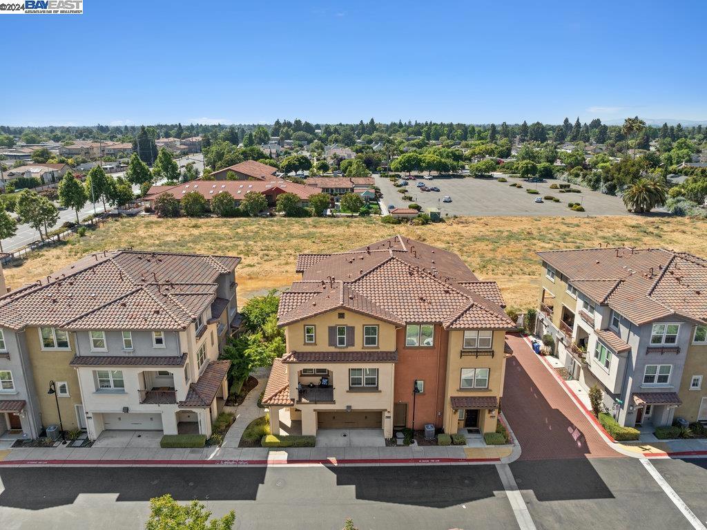 NORTH GATE - Residential