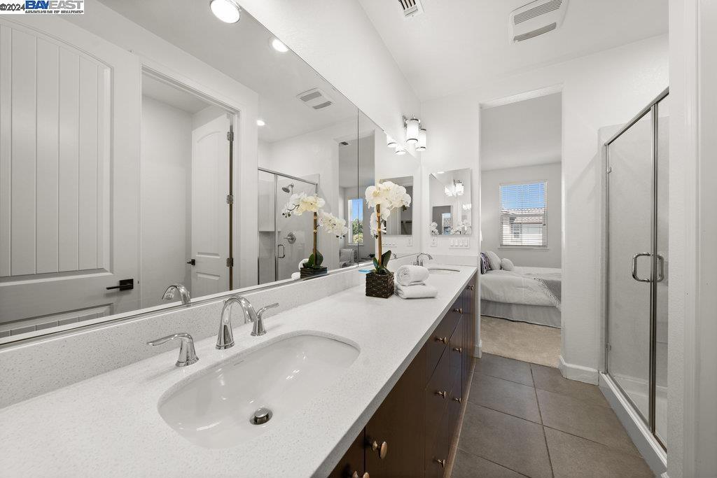 NORTH GATE - Residential