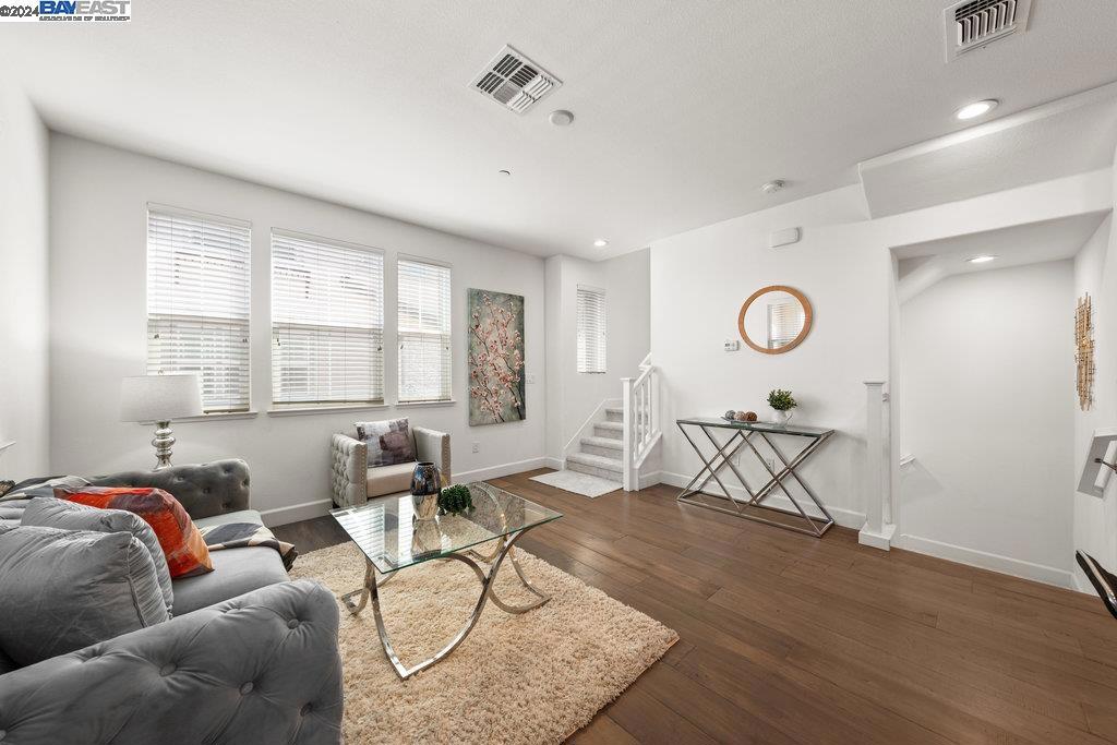 NORTH GATE - Residential