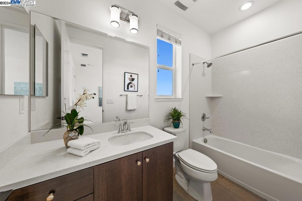 NORTH GATE - Residential