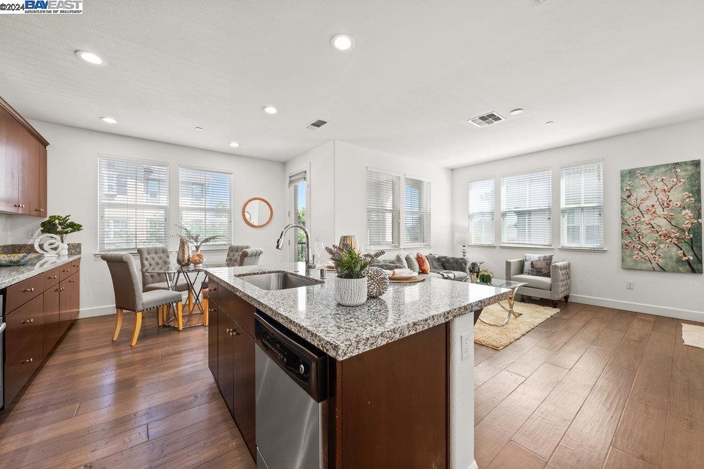 NORTH GATE - Residential