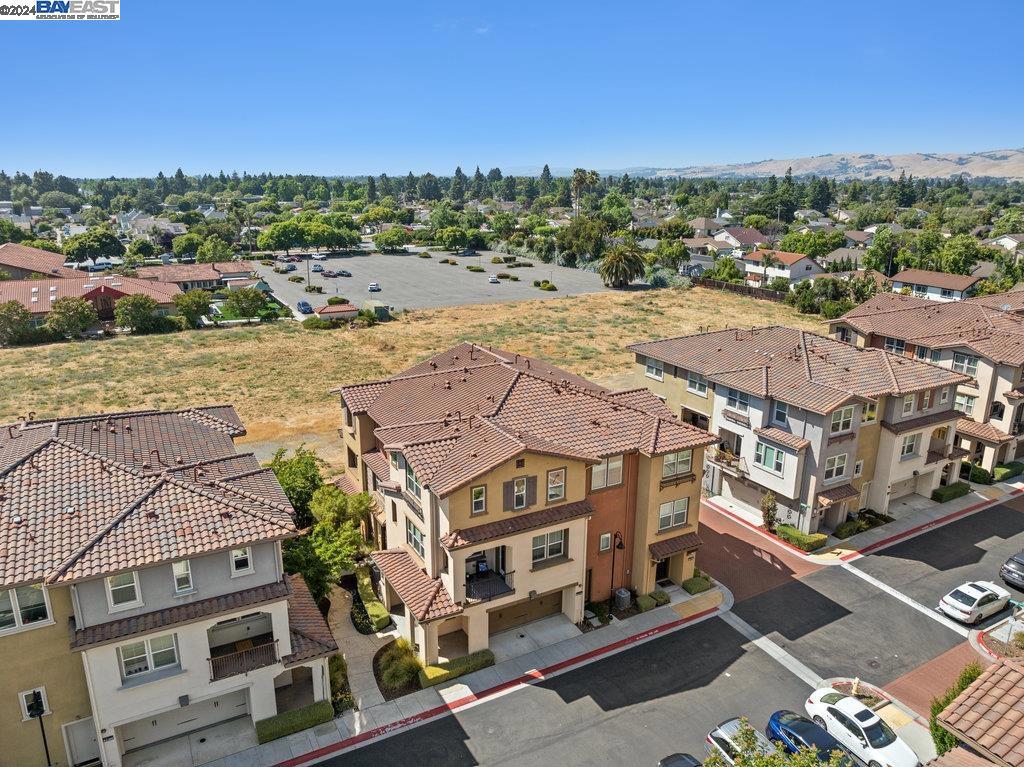 NORTH GATE - Residential