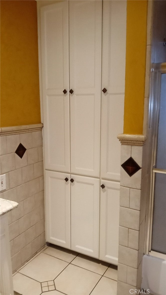 3739 Kenmore