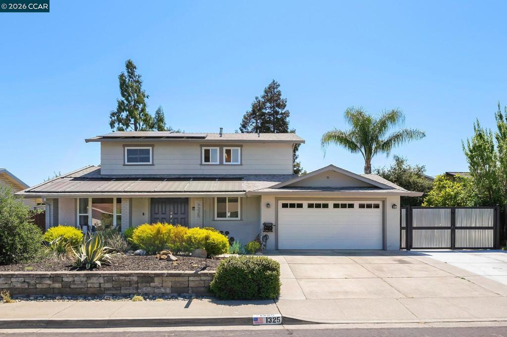 1325 Sumac Cir CIR