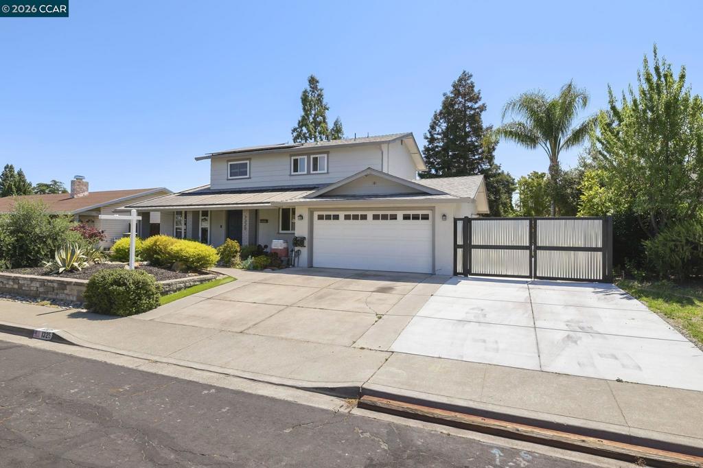 1325 Sumac Cir