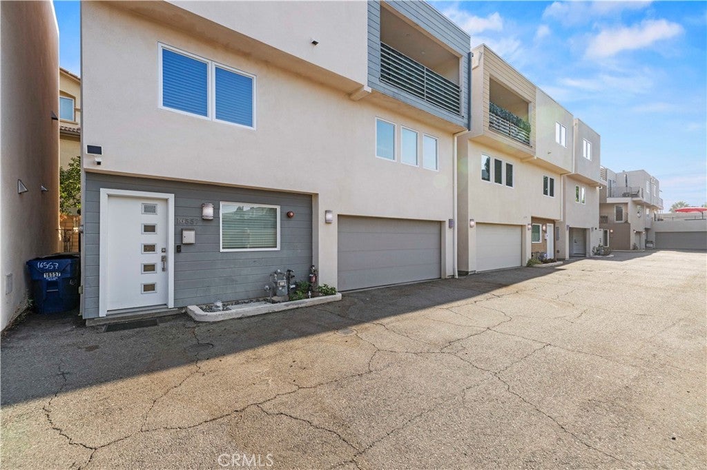 16557 Vine Terrace
