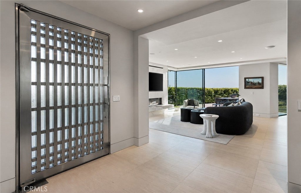 2928 Ocean