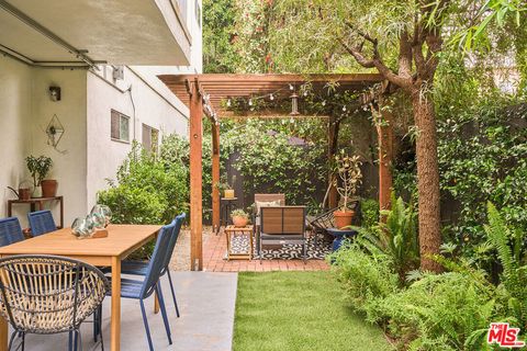 Photo of 4343 Finley Avenue #4, Los Angeles, CA 90027 (MLS # 26734377)