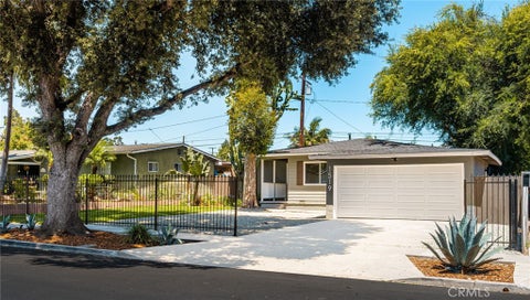 Photo of 1519 S Towner ST, Santa Ana, CA 92707 (MLS # WS26139717)