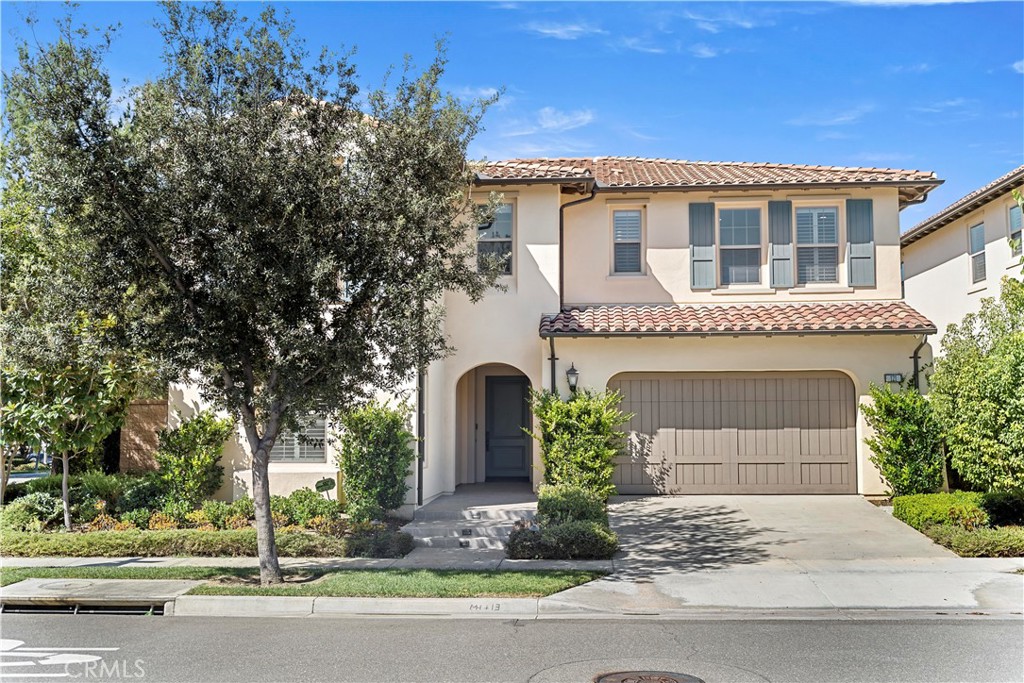 elcome to this beautiful single-family home in the desirable Eastwood Village of Irvine.
This upgraded residence offers 4 bedrooms, 4.5 bathrooms, and a spacious loft with about 3,544 sq.ft. of living space.
The open kitchen features quartz countertops, stainless steel appliances, and a walk-in pantry. Fully furnished and move-in ready!
Close to Eastwood Elementary, Northwood High School, and community trails leading to Northwood Town Center.
Enjoy resort-style amenities including parks, pools, tennis courts, playgrounds, and clubhouse.