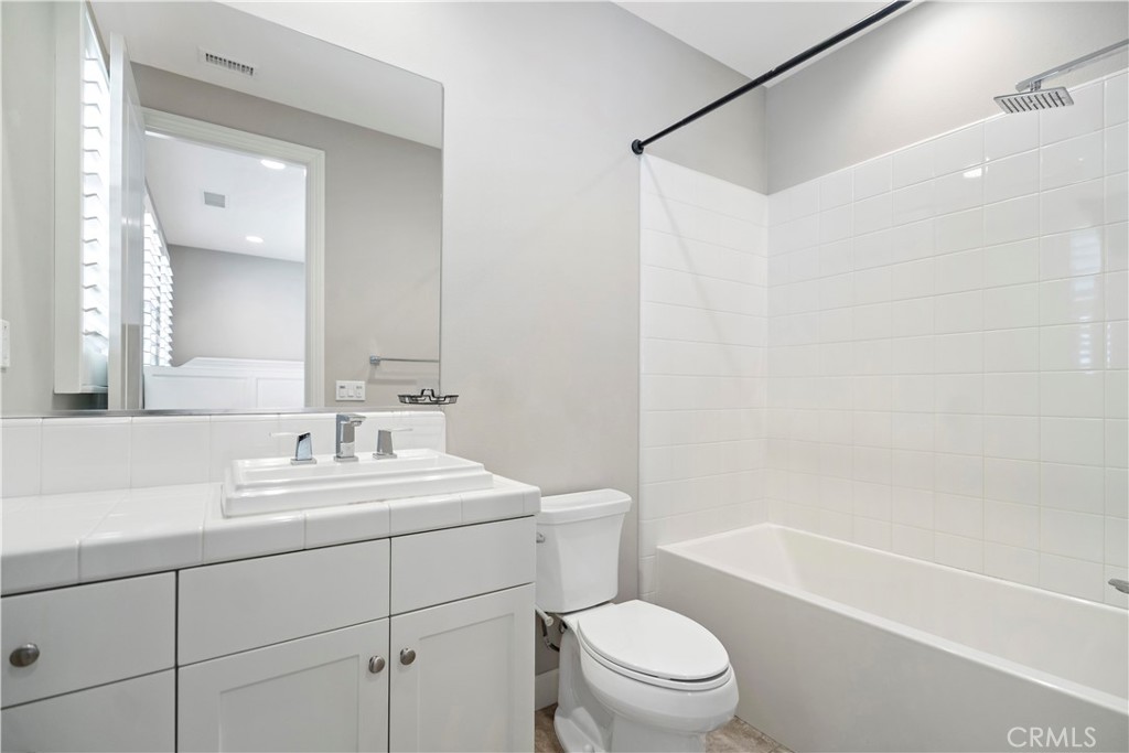 Avalon (EVAVL) - Residential Lease