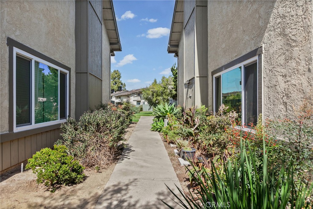 1339 N Bradley Road 10