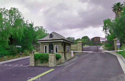 0 2821-013-015 Chatsworth CA 91311