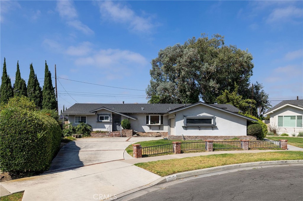 1752 Bent Twig Lane