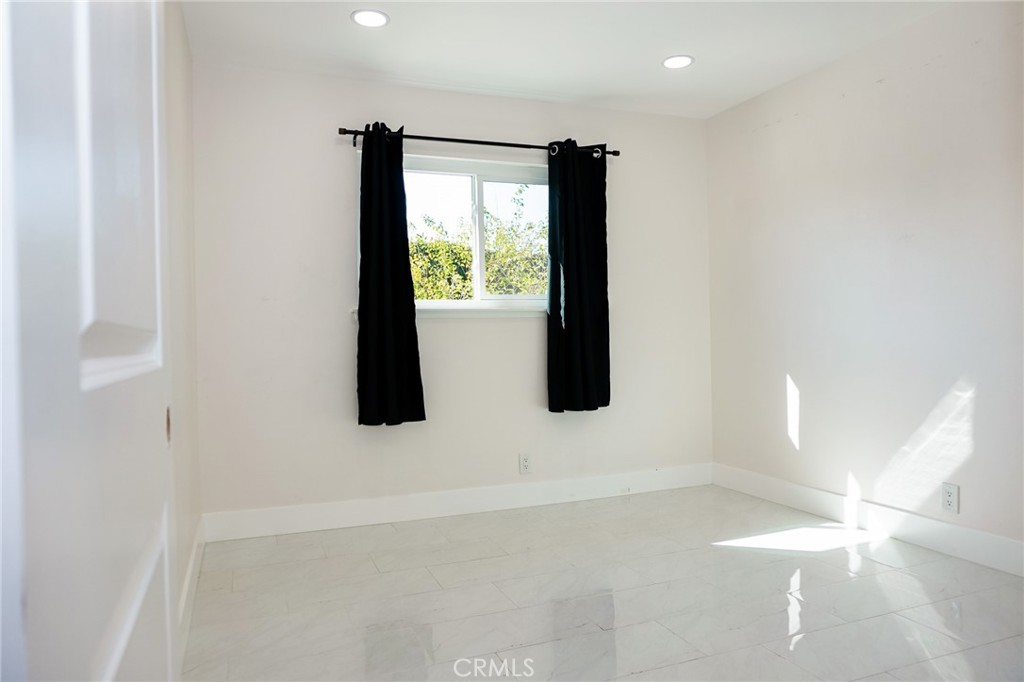 / - Residential Lease