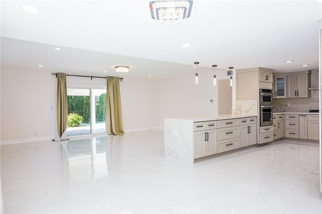 / - Residential Lease