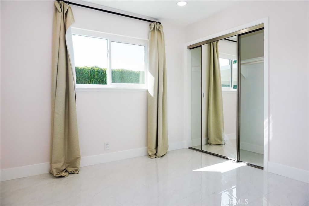 / - Residential Lease