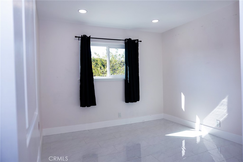 / - Residential Lease