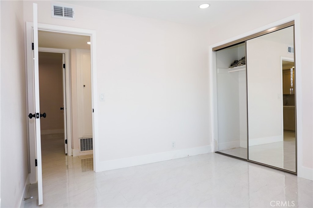 / - Residential Lease