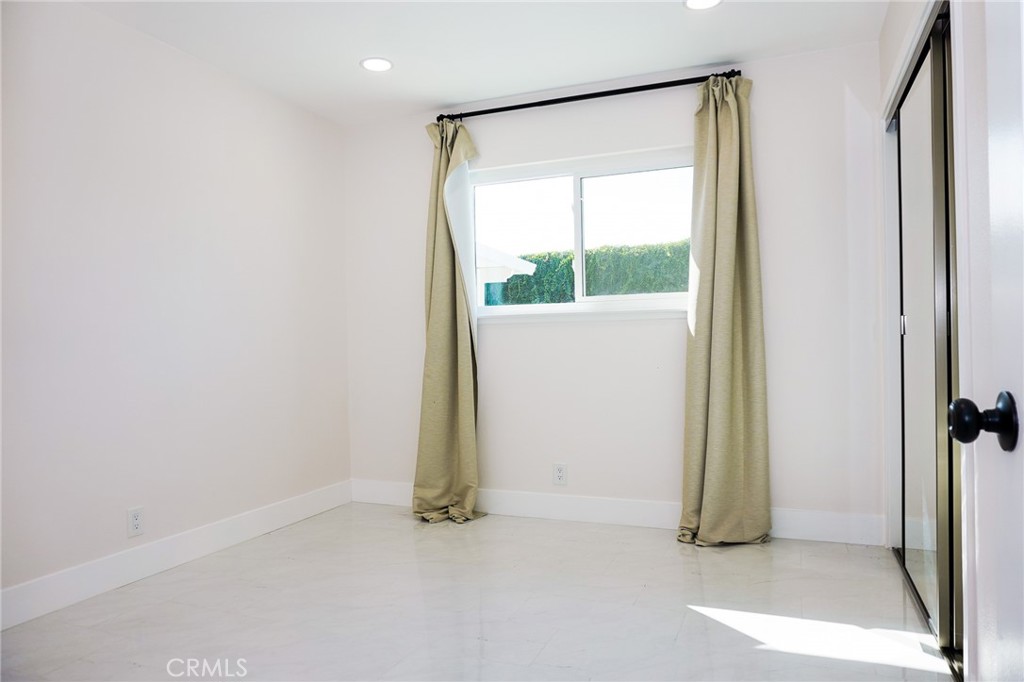 / - Residential Lease