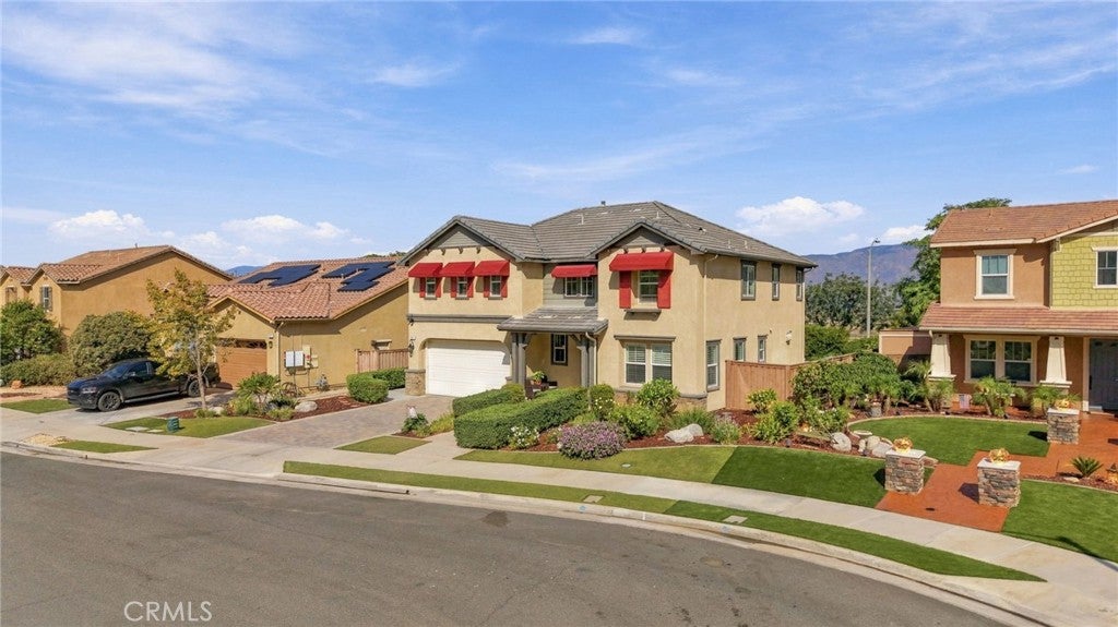 221 Pomegranate Street
