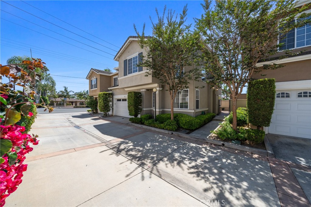 Garfield Square - Residential
