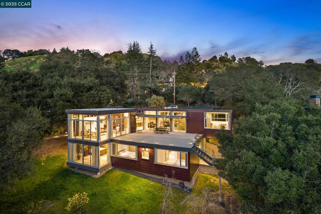 2 Crane Ct