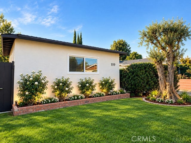 1119 Angelcrest Drive