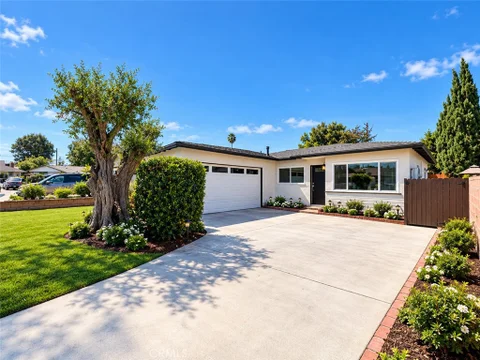 MLS: OC26196403