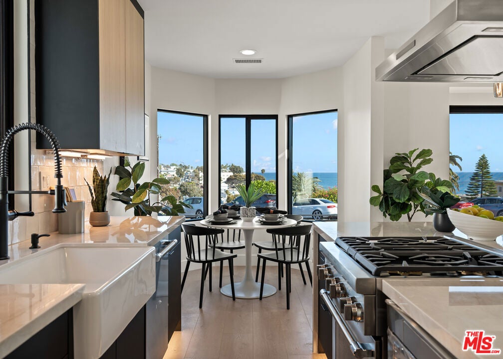 216 Cliff Drive, Laguna Beach CA 92651 - Photo 6