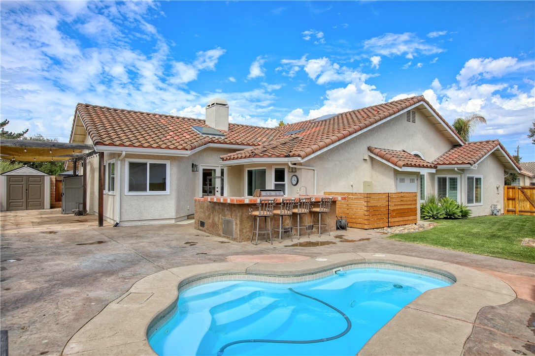 East of 101(500) - Residential