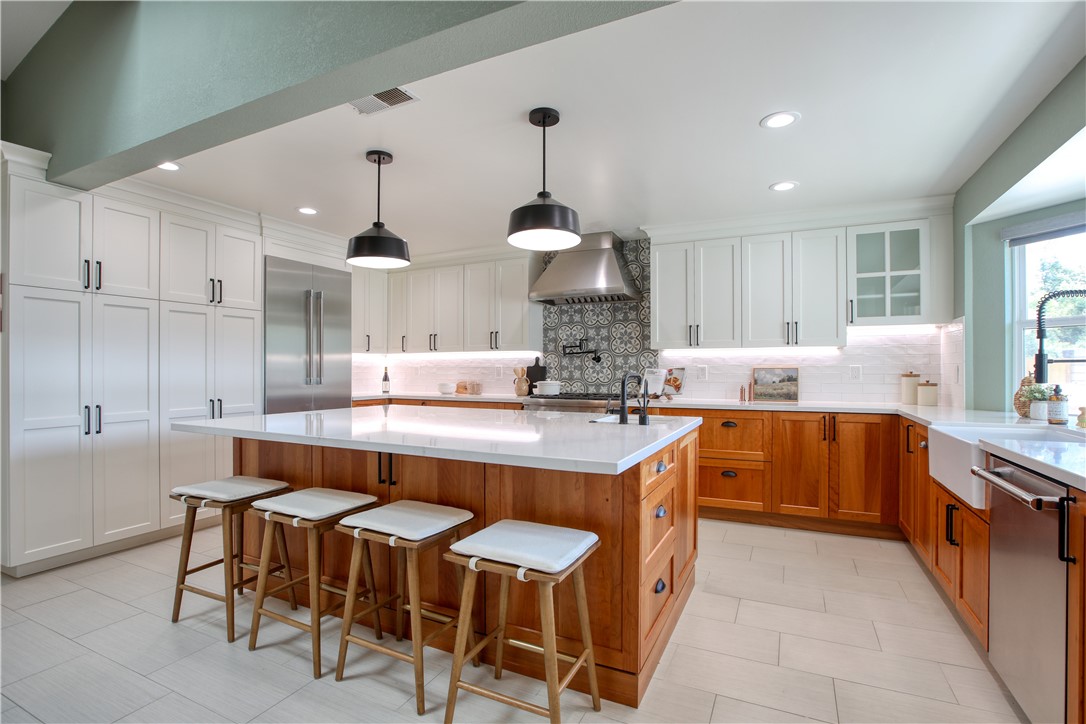 East of 101(500) - Residential