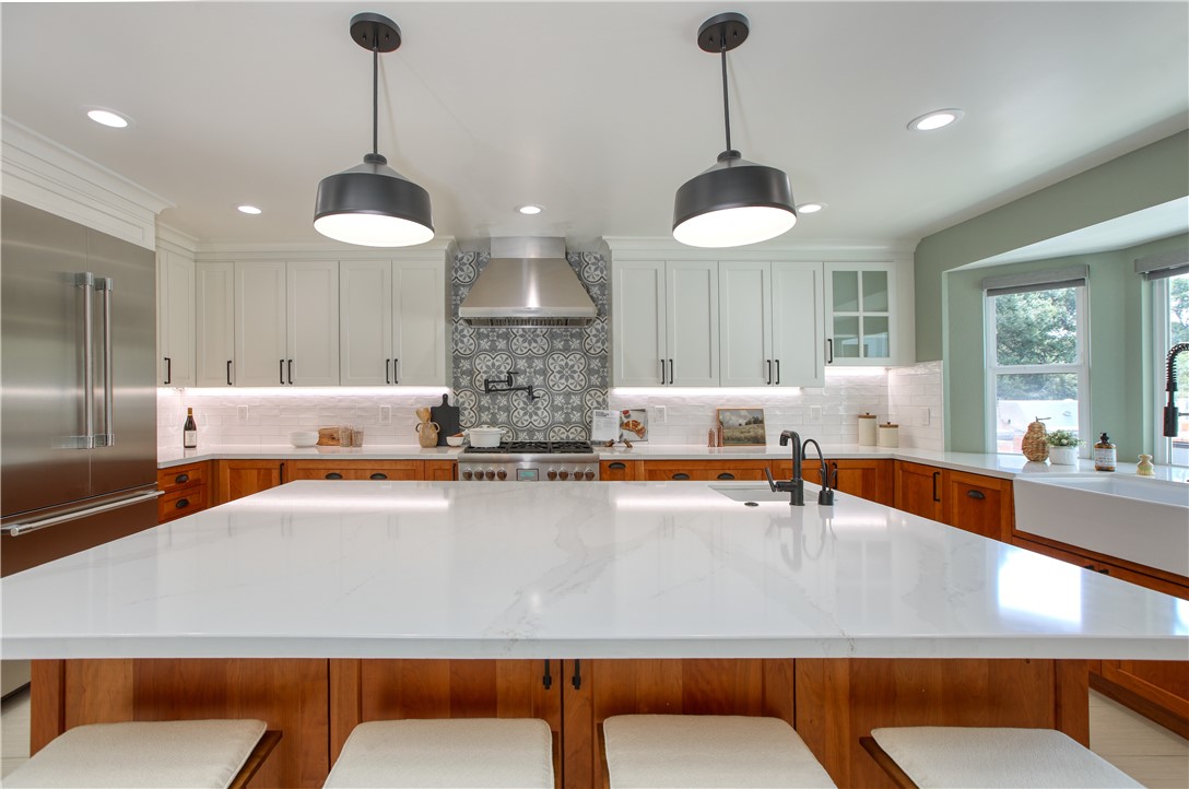 East of 101(500) - Residential