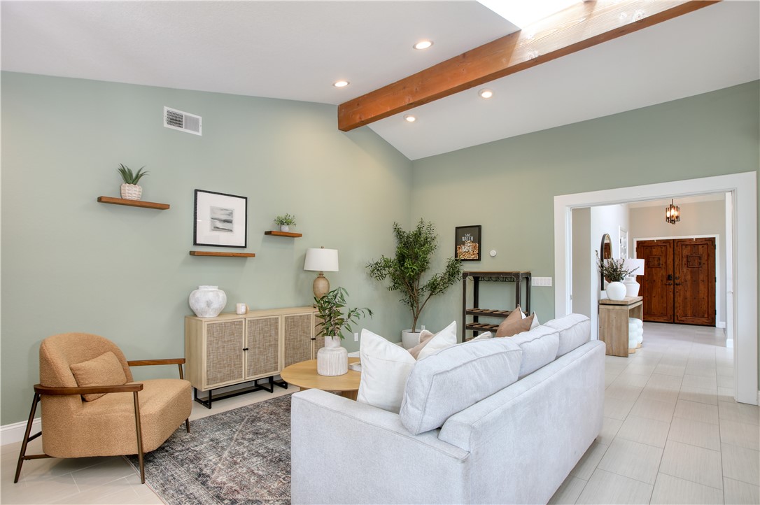 East of 101(500) - Residential