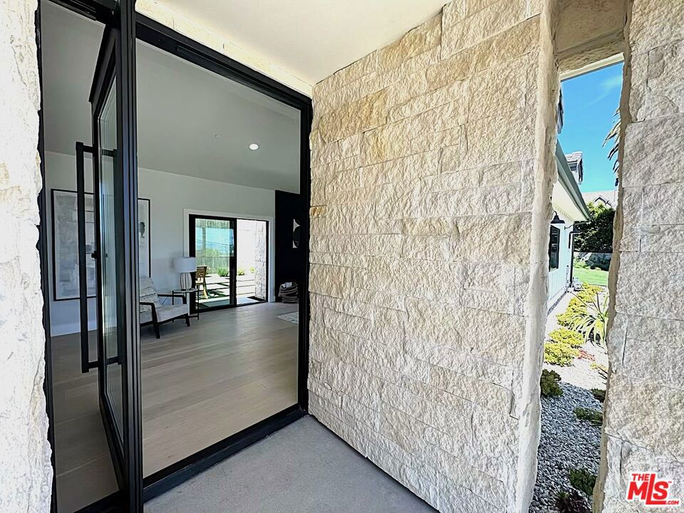 23813 Harbor Vista Drive