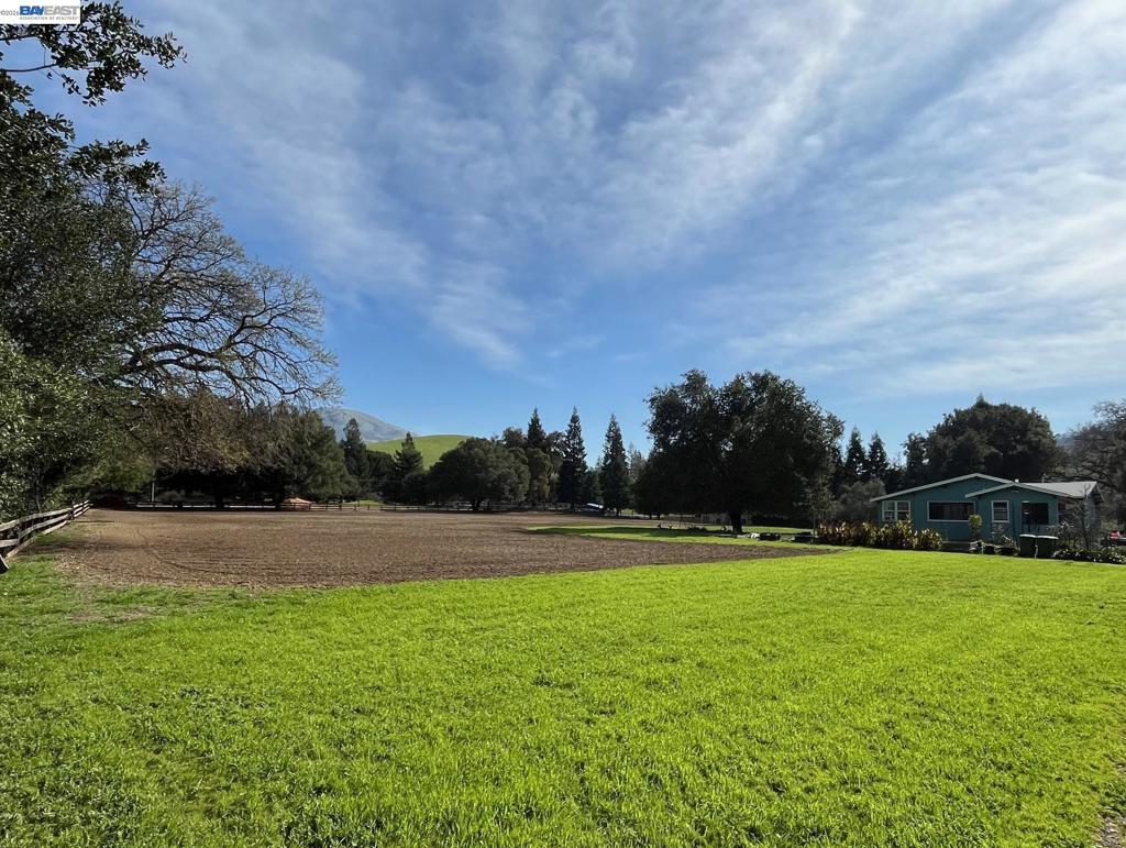 401 Pine Creek Road