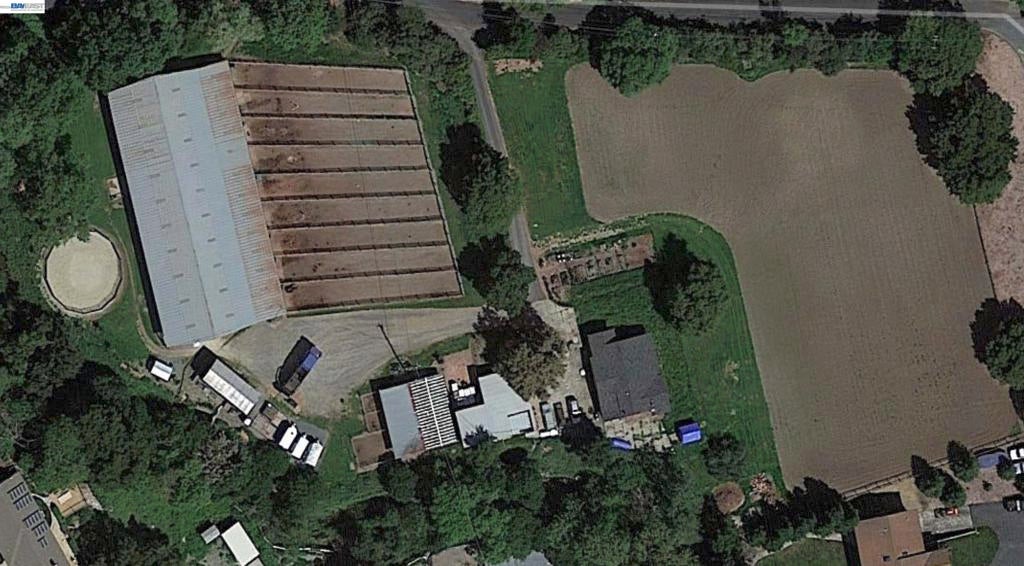 401 Pine Creek Road Rd