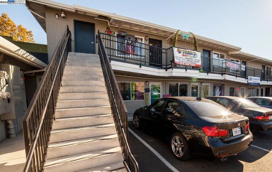 THIS IS A GREAT INVESTMENT FOR THE INVESTOR  SELLER WILL CARRY WITH A PROPER DOWN PAYMENT  ALL FINACIAL INFORMATION ON PROPERTY UPON REQUEST WITH A BUYER THATS QUALFIED   PROOF OF FUNDS    BANK STATEMENT  ALL A REQUEST FROM SELLER