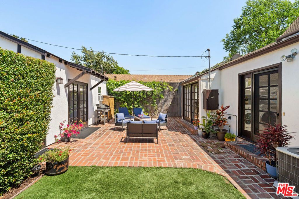 Photo of 7737 Norton Avenue, West Hollywood, CA 90046 (MLS # 26737647)