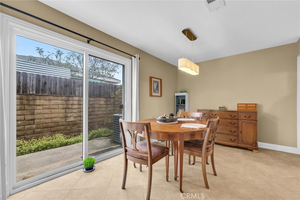 855 N Lemon Street 6