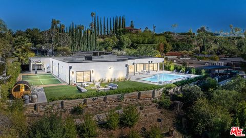 17969 Medley Drive Encino CA 91316