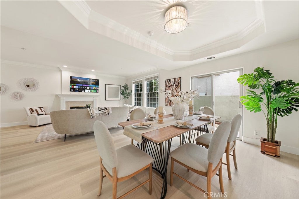 Properties 4 417 California Street F