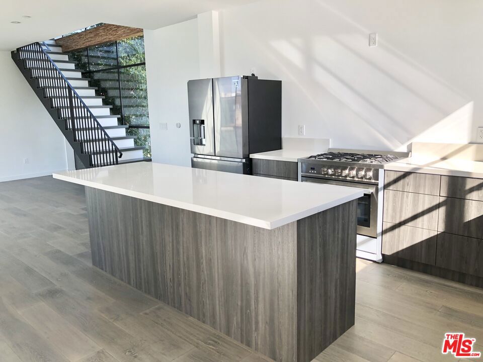 1317 Cabrillo Avenue