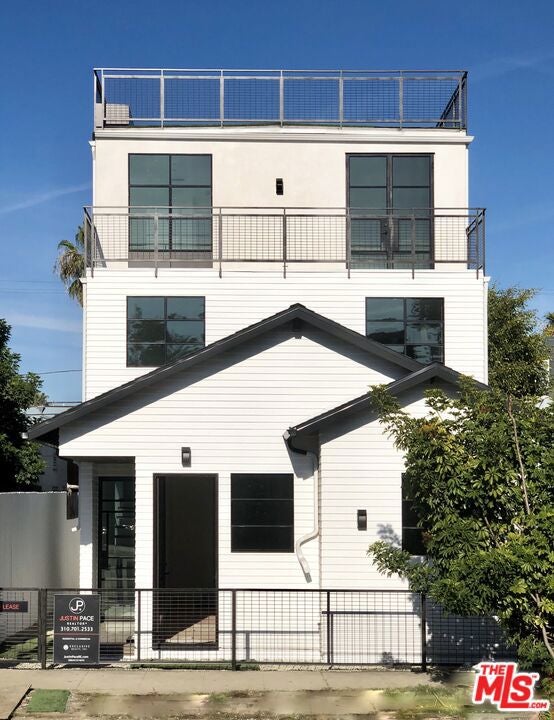 1317 Cabrillo Avenue, Venice CA 90291