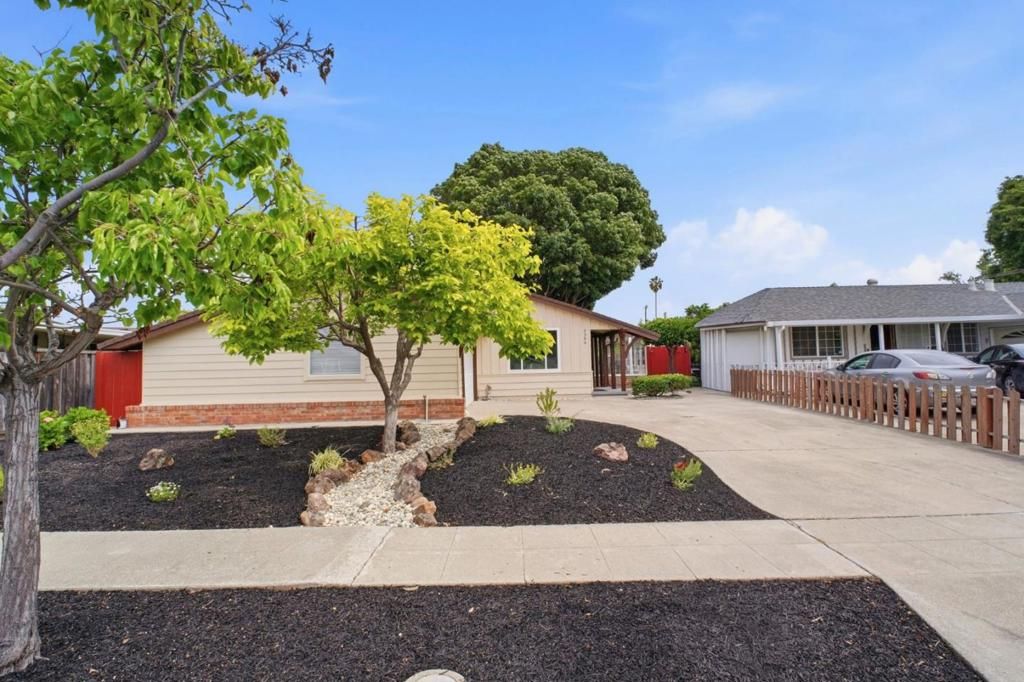 Photo of 2386 Bermuda Lane, Hayward, CA 94545 (MLS # ML82043428)