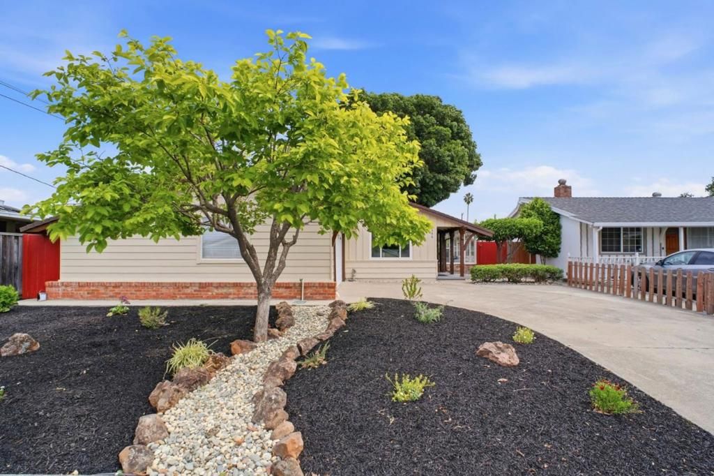 Photo of 2386 Bermuda Lane, Hayward, CA 94545 (MLS # ML82043428)