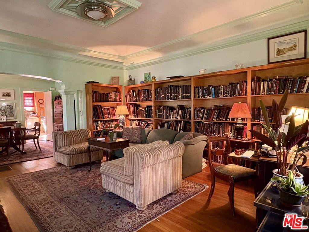 Photo of 723 N Orange Drive, Los Angeles, CA 90038 (MLS # 26666965)